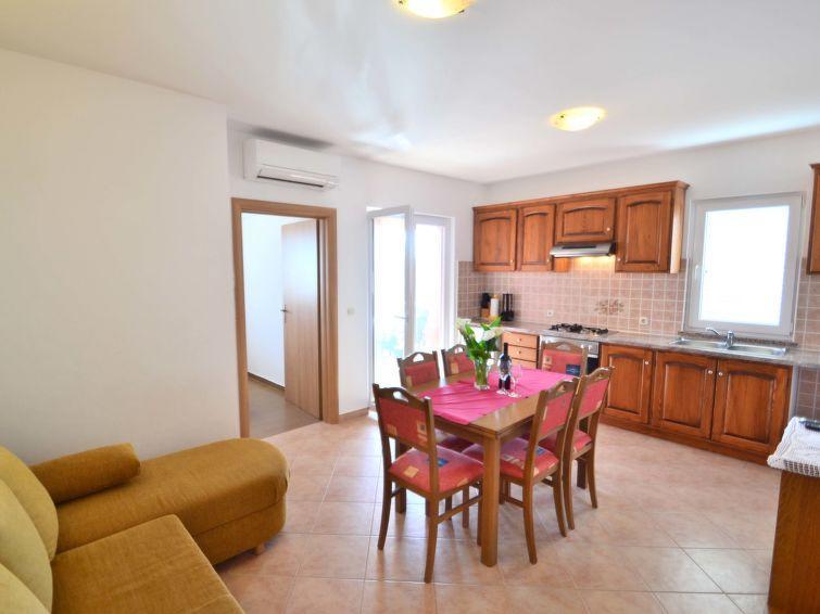 Milin Apartment *